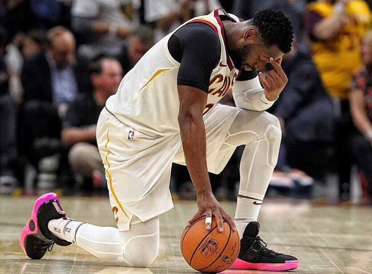 Waywaywayyou's tweet photo. #NBAVote @DwyaneWade  to all star https://t.co/2LCgHlpVmB