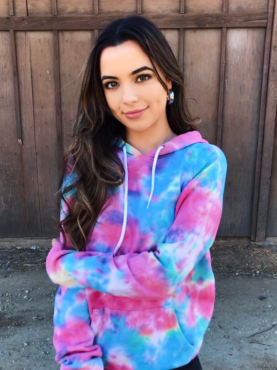 VanessaMerrell's tweet image. Ouch... my elbow