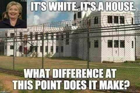 Everyvote4trump's tweet photo. @EveryVote4Trump @Genie115 @HorseShort @DiamondandSilk @LorenceHud @TimoBeaty @NeverCrookedHil @Billright50 
BEST one of the day!
#LockHerUp NOW https://t.co/9tUyDFl7Bd