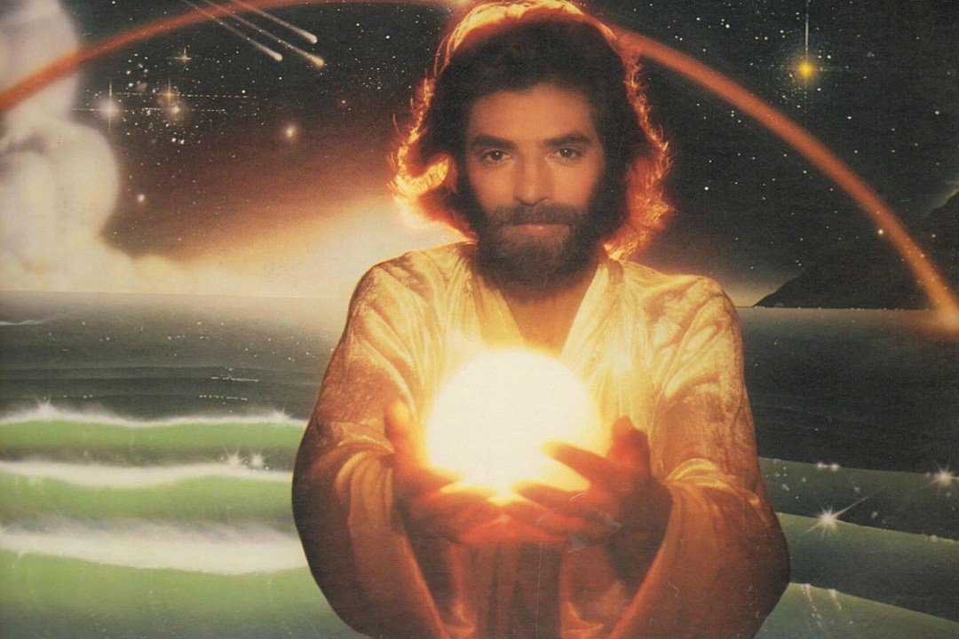 Happy birthday, Let\s return to one of his most popular solo albums:  