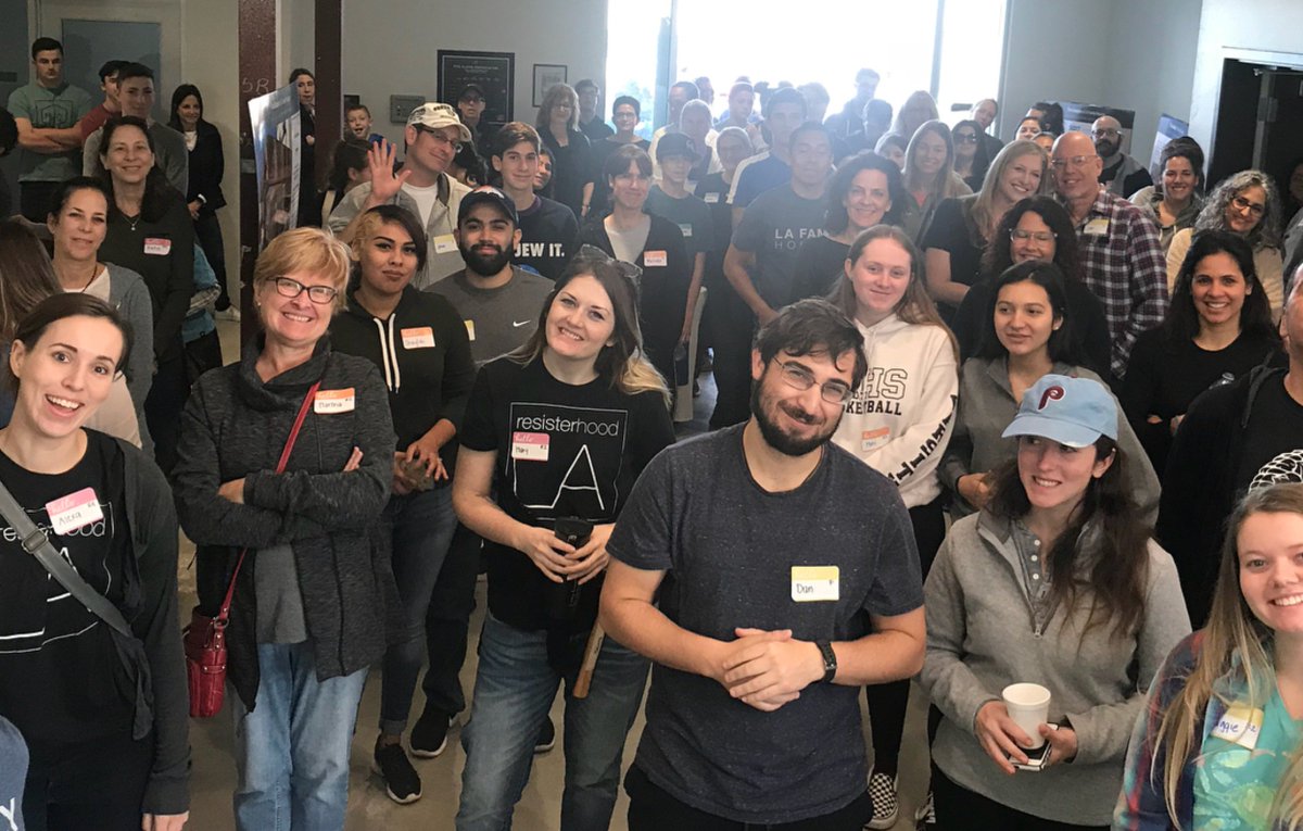 resisterhoodLA's tweet photo. This morning we helped prepare apartments at @lafamilyhousing's NEW Campus! 49 people will move-in on Tuesday. Welcome, neighbors! ❤️🏡
.
#resisterhoodLA #la #losangeles #lafamilyhousing #lafh #noho #psh #permanentsupportivehousing #endhomelessness #bethekeyhome #yesinmyla https://t.co/kdQ3mFfKUC