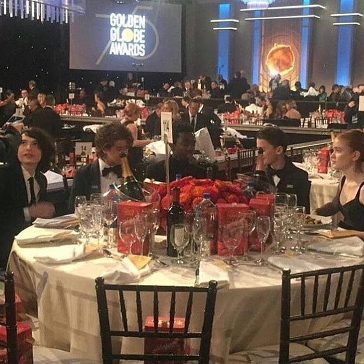 purewheeler's tweet photo. WAIT A DAMN MINUTE #GoldenGlobes https://t.co/4s3Hk9LkBj