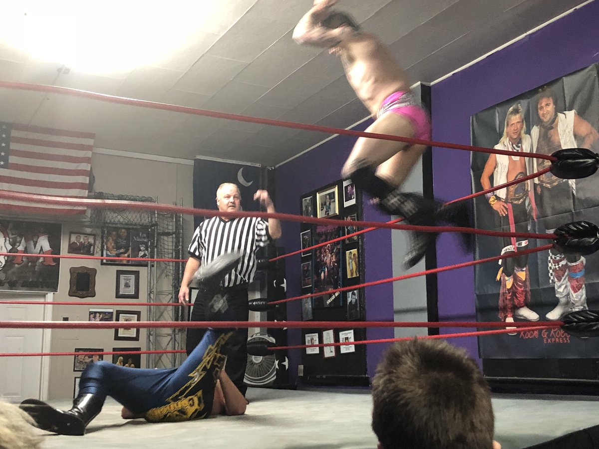TNRevolver's tweet photo. .@TheHankMiller is still the champion. #SchoolofMorton https://t.co/QJFcCahlx4