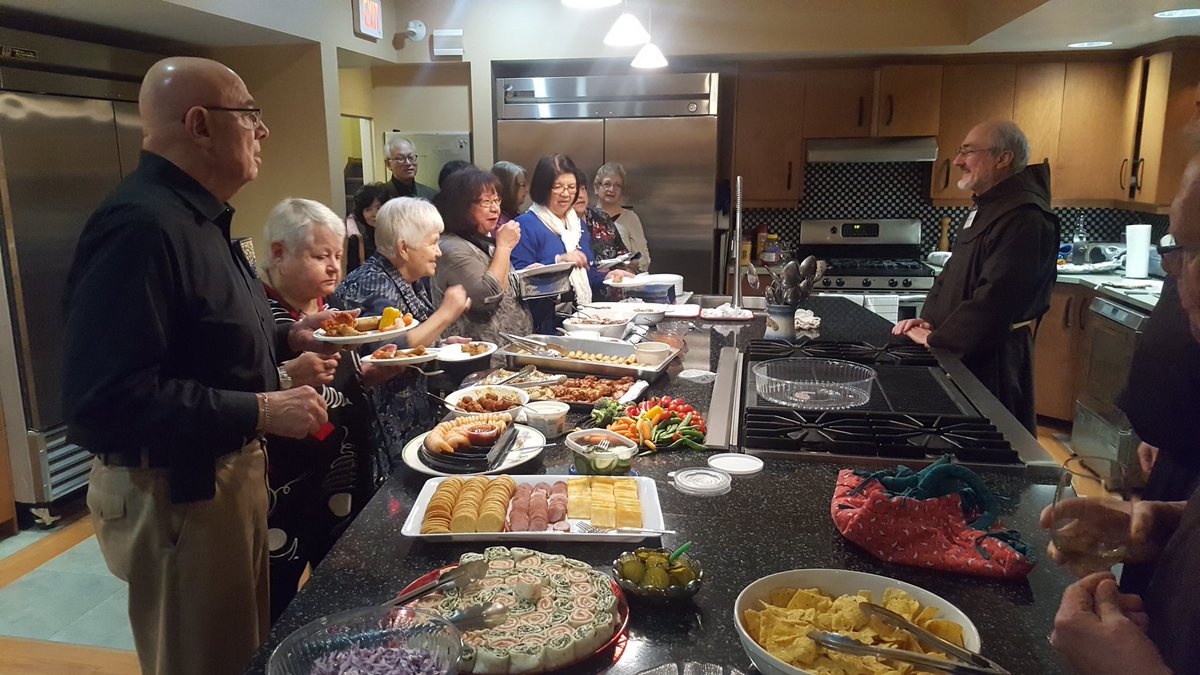 MJPdlgrm's tweet photo. @friarducharme @MichaelOkwegba celebrating #Epiphany with #SFO Secular Franciscans! https://t.co/MhzGjBzLeC