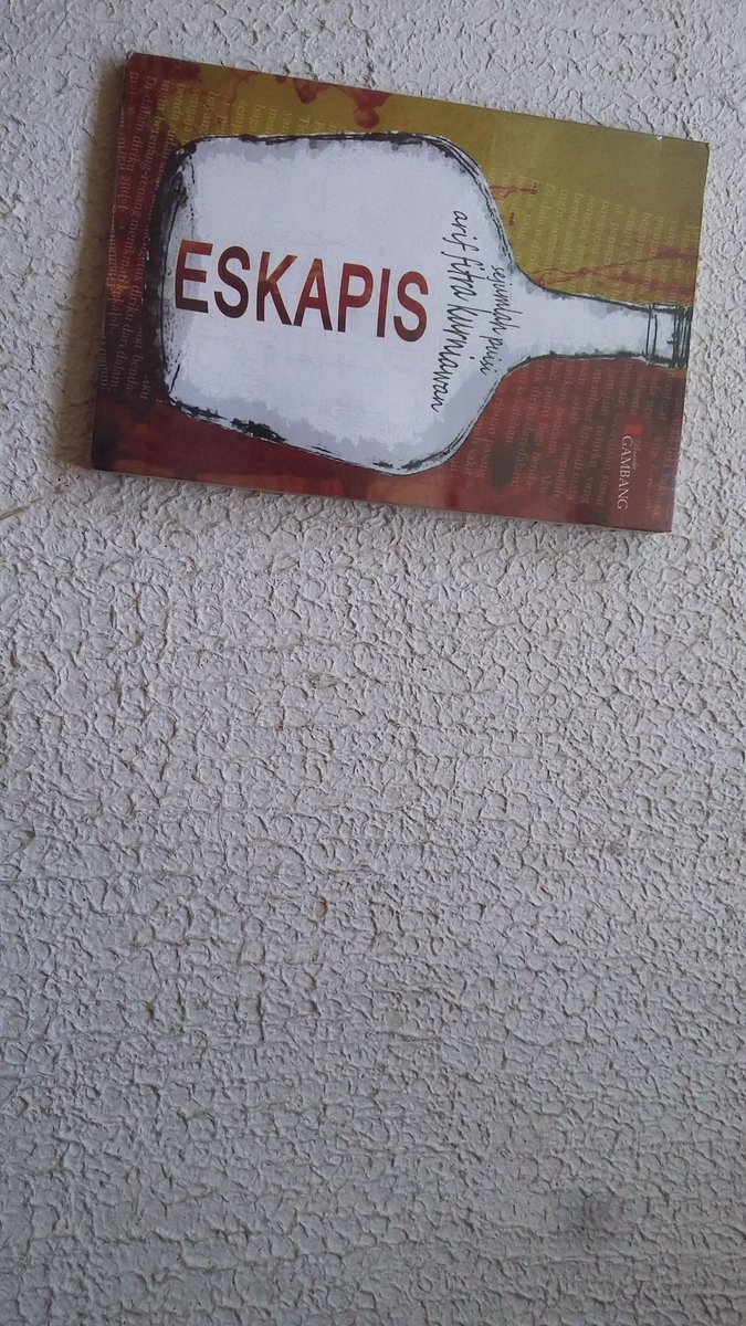 buku poewsy avant garde