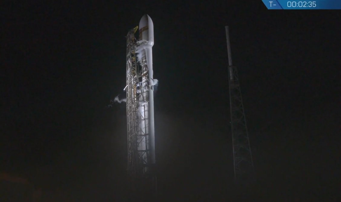 SpaceX launches secret U.S. satellite    