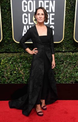 tomandlorenzo's tweet photo. #LadyBird Laurie Metcalf in @SachinandBabi More red carpet later on our site. #GoldenGlobes #GoldenGlobes2018 #WhyWeWearBlack  #TIMESUP @LadyBirdMovie https://t.co/2PtJxOnNh6