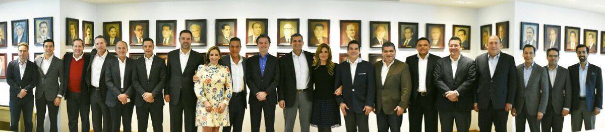 Llevamos a cabo una productiva reunión de trabajo con la Gobernadora y los Gobernadores #PRIistas. Ganaremos con #PepeMeade las #elecciones2018.