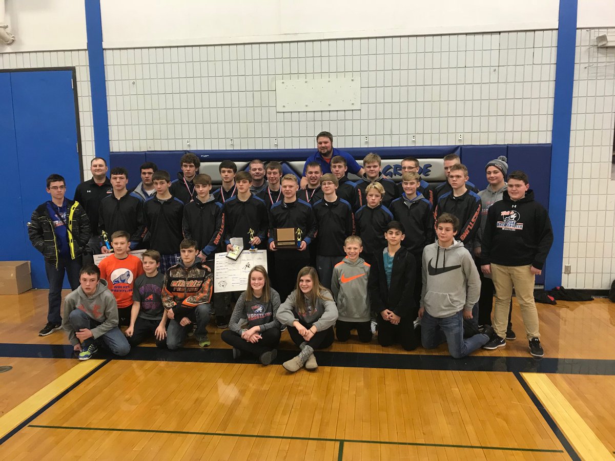 kevhoudek's tweet photo. Team champs at the B-B-E invite. 
Freshman Mason Gode wins “Man of the Match” honors as the tourney’s outstanding wrestler. https://t.co/CsEv3VBKKG