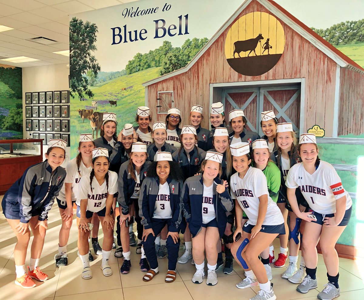 RyanGSoccer's tweet photo. When in Brenham...🤙🏼🍦🍦 #postgametreat https://t.co/CiTqFyvqFM