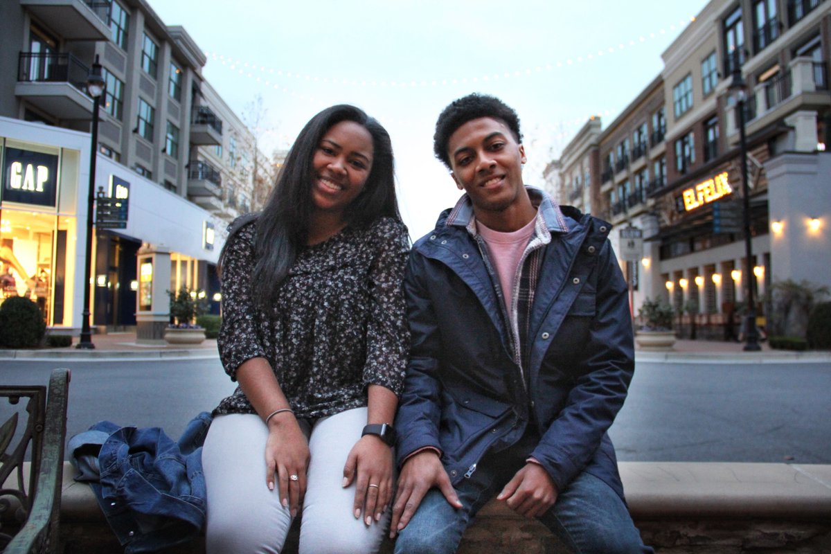 GapAvalon_Alpha's tweet photo. Friday night = date night. 40% off your regular price purchase makes for the perfect evening. #Gap #GapAtAvalon #GapStores #Store1459 https://t.co/9sBV2u34FY