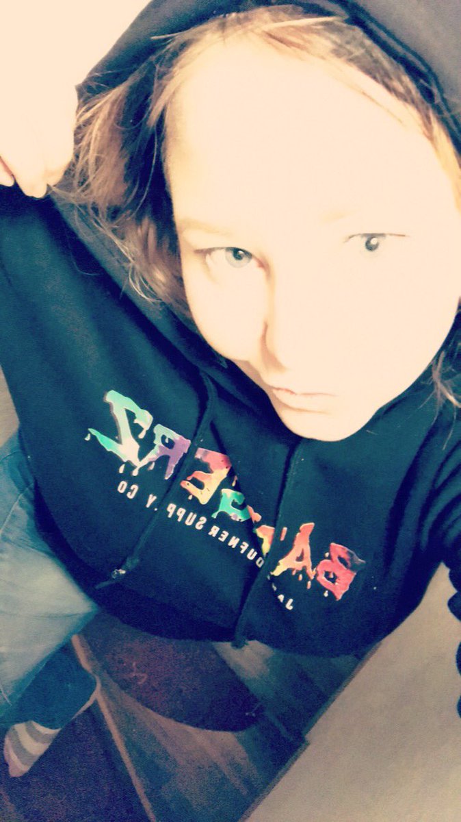 synzaR's tweet photo. Thanx @jakendufner nothing but bangerz! 😘 Love it! Just came, so long way to Finland! 😍 https://t.co/scuHkliAuF