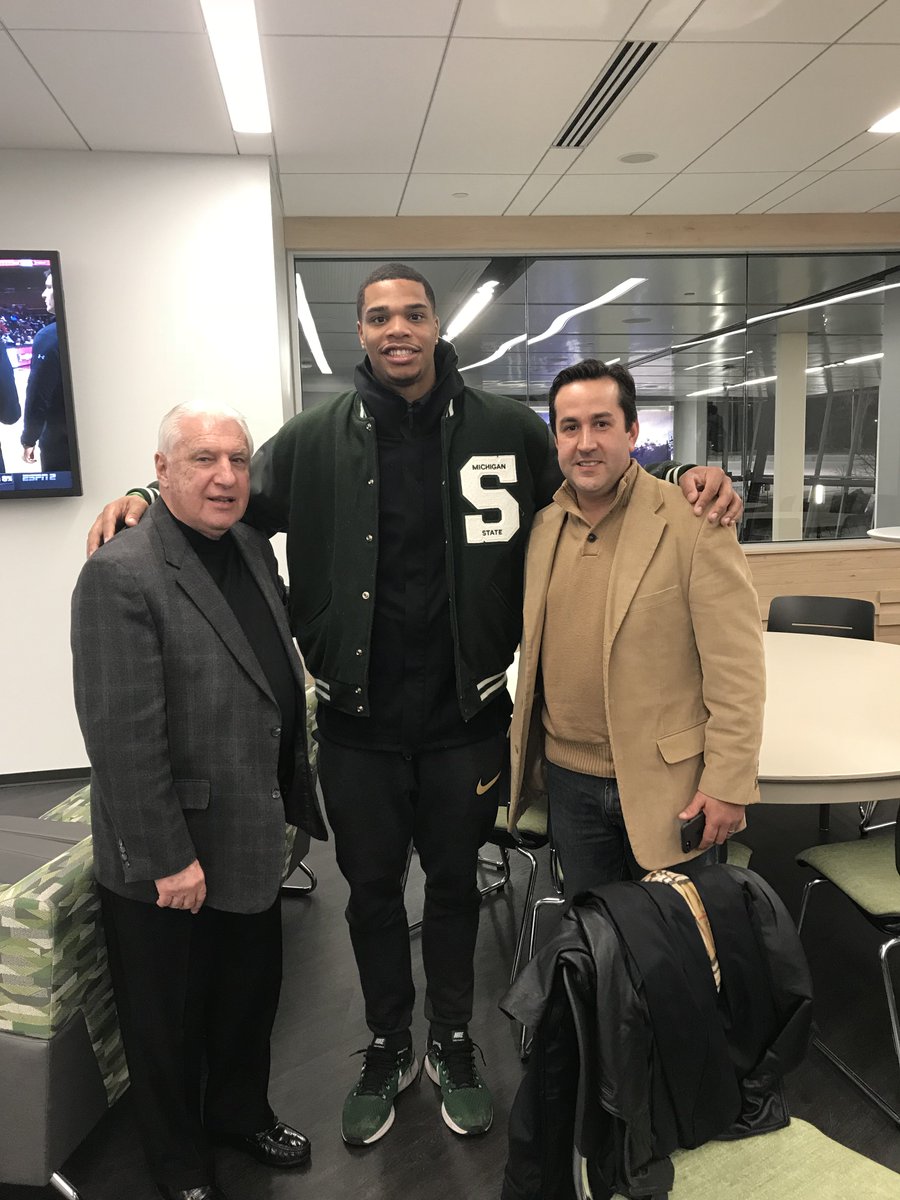 Really good read on Miles Bridges and his decision to return.   DS0GKClX4AEz8Yz