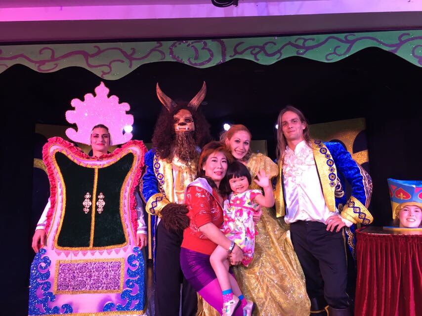 Goldie_Cheung's tweet photo. Fab #energy with children :
#Funtime , back to my #childhood with this little princess . Lovely production #BeautyAndTheBeast #beautifulcostumes. #Fuerteventura @CJandiaPrincess https://t.co/r7Dl6fJ8Vd