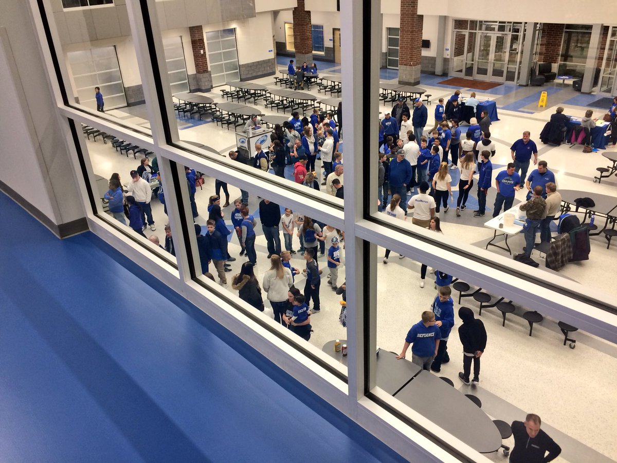 joenuge's tweet photo. Some cool stuff in @DefiBulldogs new gym... Windows down to the commons area, a crystal clear video board, scoreboards in all four corners (like St. John Arena) and backs on almost half the seats... Feels like a college building! https://t.co/K50Ezkl7fv