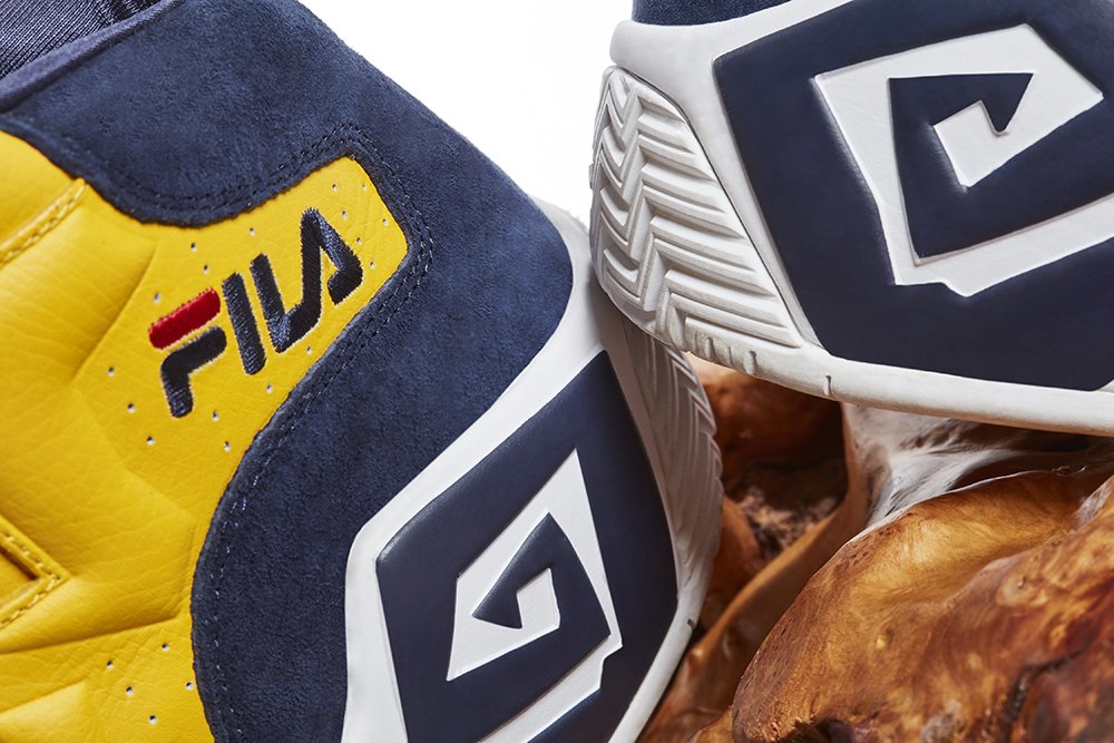 fila disruptor ii all white