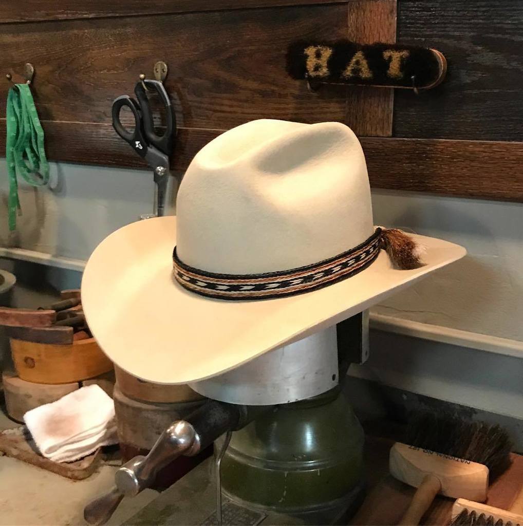 tattonbaird's tweet photo. People ask all the time if we make Women’s Hats, this is a woman’s custom made Hat. .
#tattonbaird #semperbiretum #western #style #womensfashion #custommade #sheispretty #thankyou https://t.co/xaJkemuwkr https://t.co/Lw1zYYsQrv