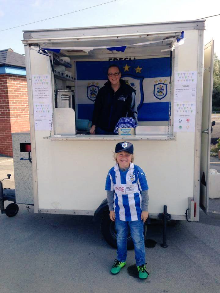 HVMarquees's tweet photo. It brings us great sadness to say that in the last 36 hours our beloved ‘Auntie Ali’s’ donut van was STOLEN from Leeds road. Ideally we would like it returned but we are realistic and know this won’t happen 😢Obviously this means our upcoming events will have to be cancelled. https://t.co/qvPIUGbJG1