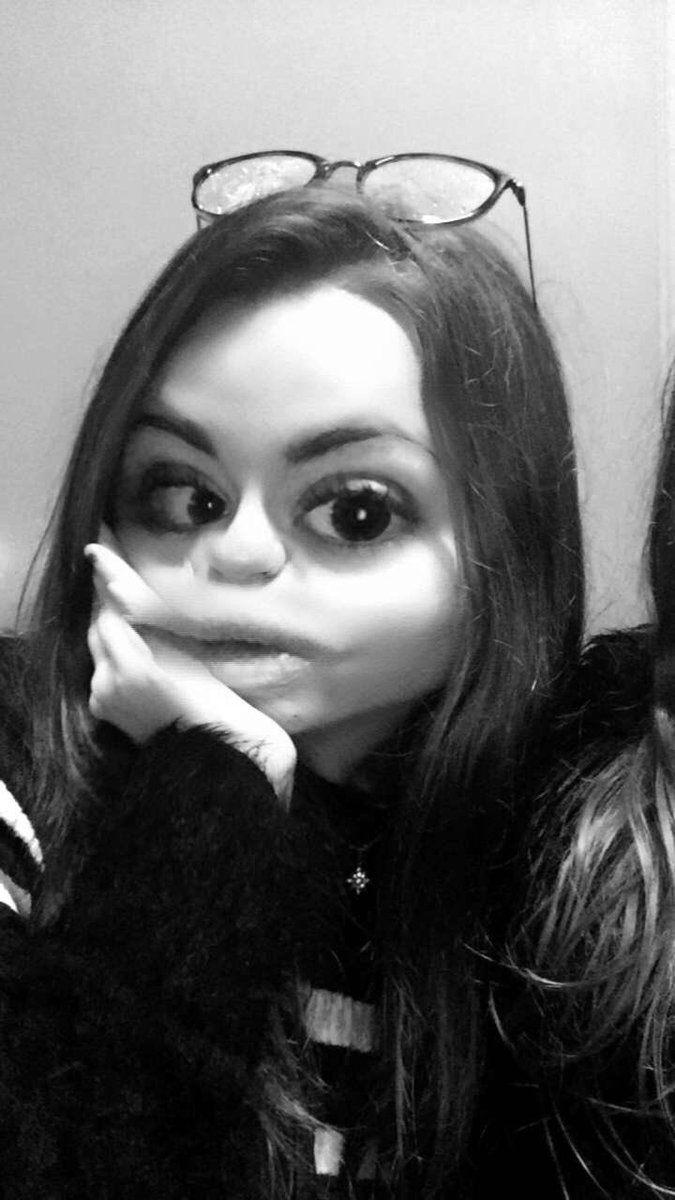 lrfzm's tweet photo. ma soeur <3 @AliciaWehrlin https://t.co/2UEks7kgBE