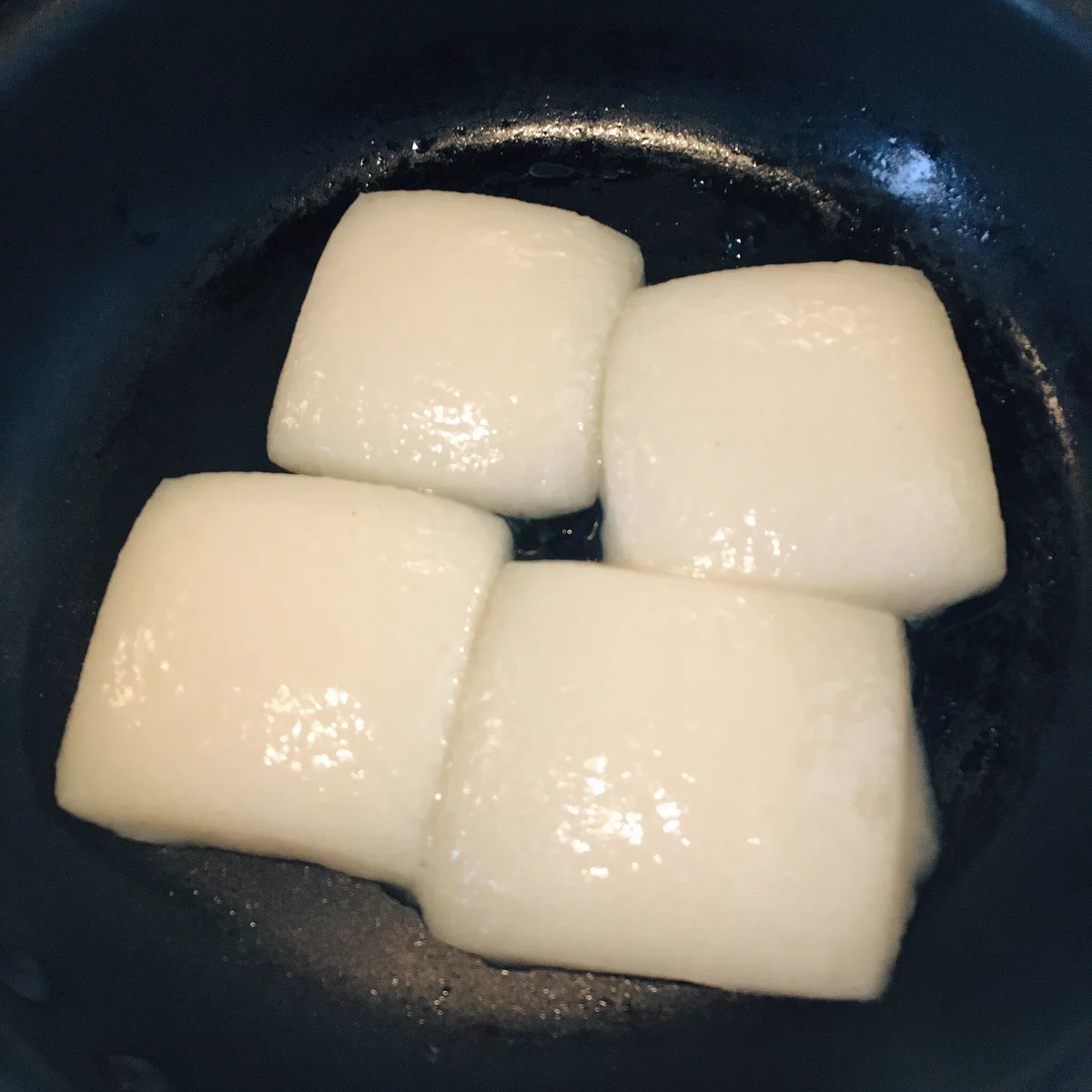 これは役立ちネタ。ガッテン流お餅の温め方。つきたてのようになります。