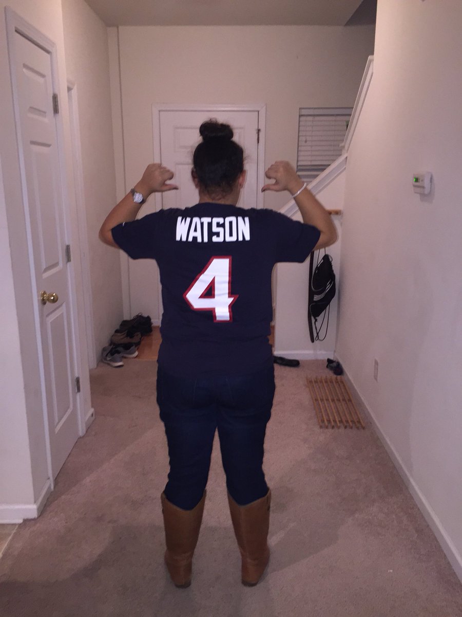 ebMcWatters's tweet photo. @deshaunwatson look what I got for Christmas!! #bestgift #4 https://t.co/ke53Cibwlr