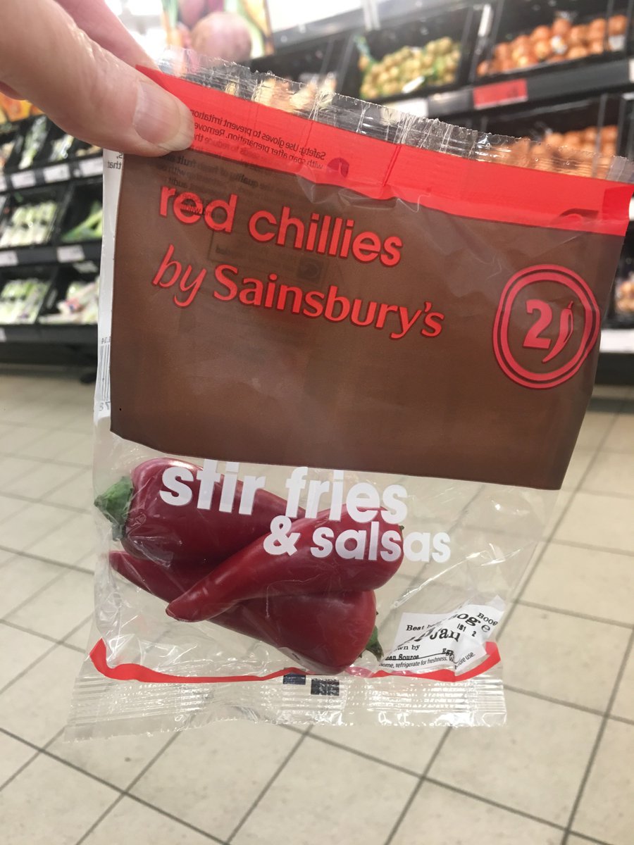 FrackFreeEChes's tweet photo. A #plastic bag How Big??? for 3 tiny red chillies at @sainsburys #Macclesfield...
#KillThePlastic #SellLoose #shoplocal #BluePlanetII #FrackingMakesPlastic #keepitintheground #PlasticProfiteers
Next time I’m leaving the packaging at the till. https://t.co/X7SLyJNJ0I