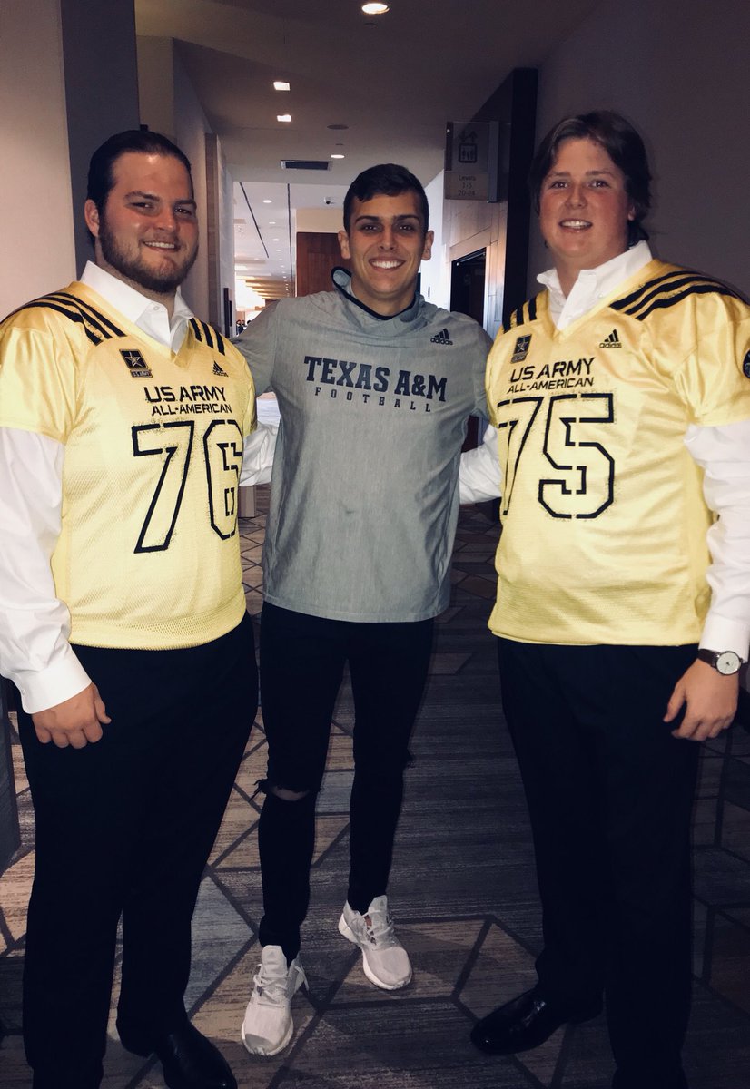 NickStarkel's tweet photo. Down in San Antonio cheering on these big guys! https://t.co/mTucVuMjC3