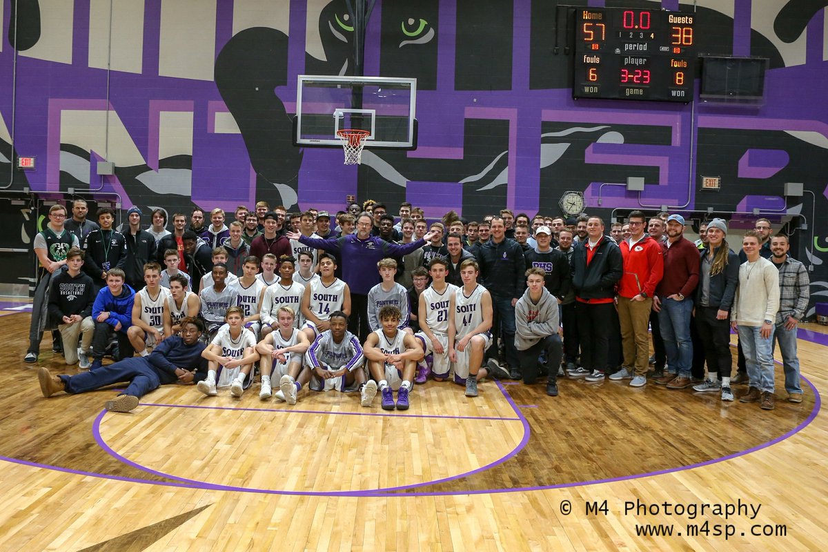 You don't have this kinda of alumni turn out unless you are a truly special person.  Congratulations on your retirement Coach Nelson! @PHSView @phsouthscores <a href="/RAGECAGE16/">Rage Cage</a> <a href="/ParkHillSouthHS/">Park Hill South H.S.</a>