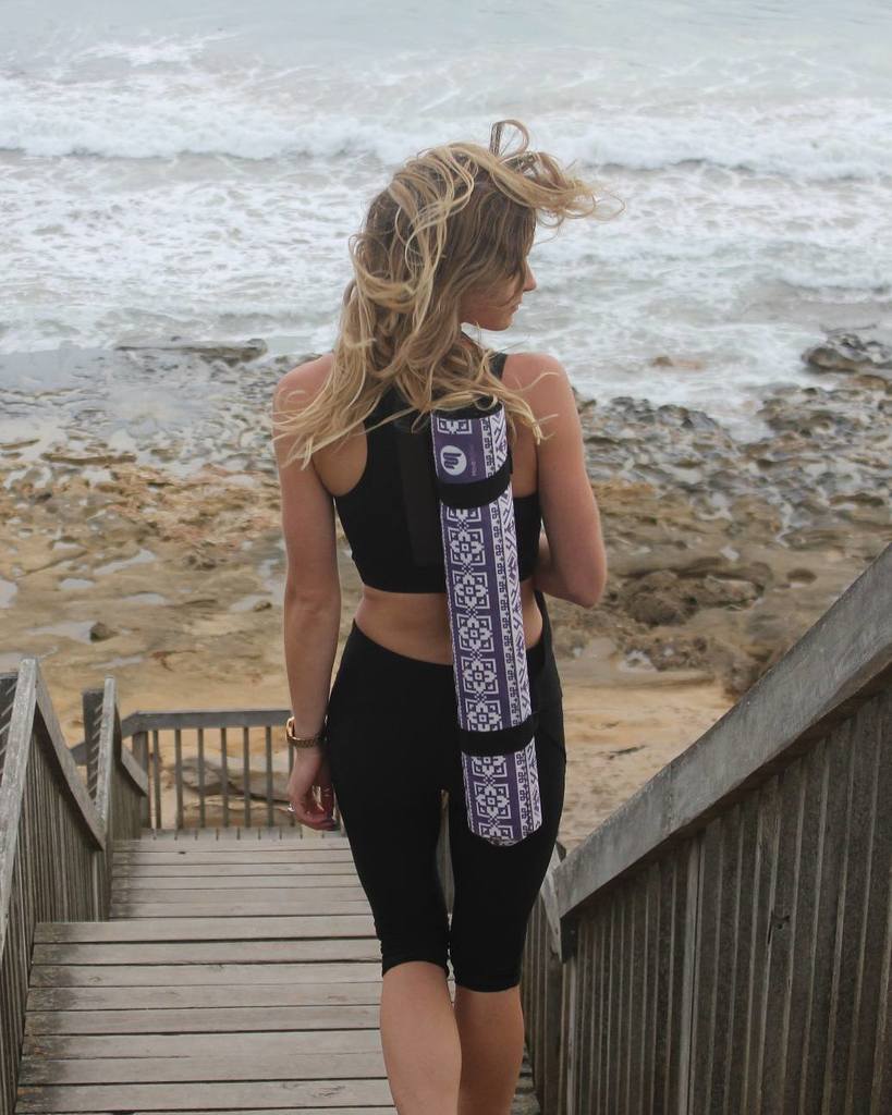 MoveActive's tweet image. We're back in action! All parcels will now be shipped on the same day they are ordered (except on Weekends). Interested in checking out a Non-Slip, sweat resistant Yoga Mat? We don't have many left, so get in quick! ift.tt/2CwzKWb