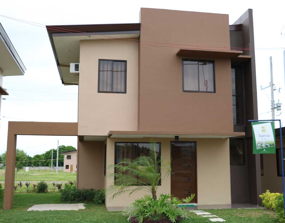 OfficialSOCLand's tweet photo. Meet Ayanna, Modern 3BR Single Attached Home. Althea Residences, Binan Laguna.
Floor Area: 77 sqm
Typical Lot Area: 110 sqm
2 floors
3 Bedrooms
2 Toilet and Bath
Porch and garden
Car port
#realtyph #realestateph #brokerph #propertiesph #investmentph #renttoownph #pagibigfund https://t.co/huBBp5fZsb