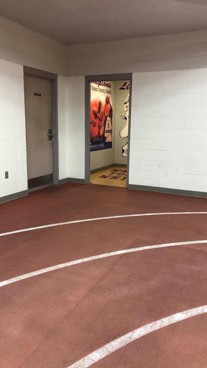 Michellejaye1's tweet photo. Outside the locker room .... this is my spot after 🏀 basketball games. Win or lose... ☺️ BUT THESE BOYS WON TONIGHT! #wallacestate #golions https://t.co/l8cskk1Pp4