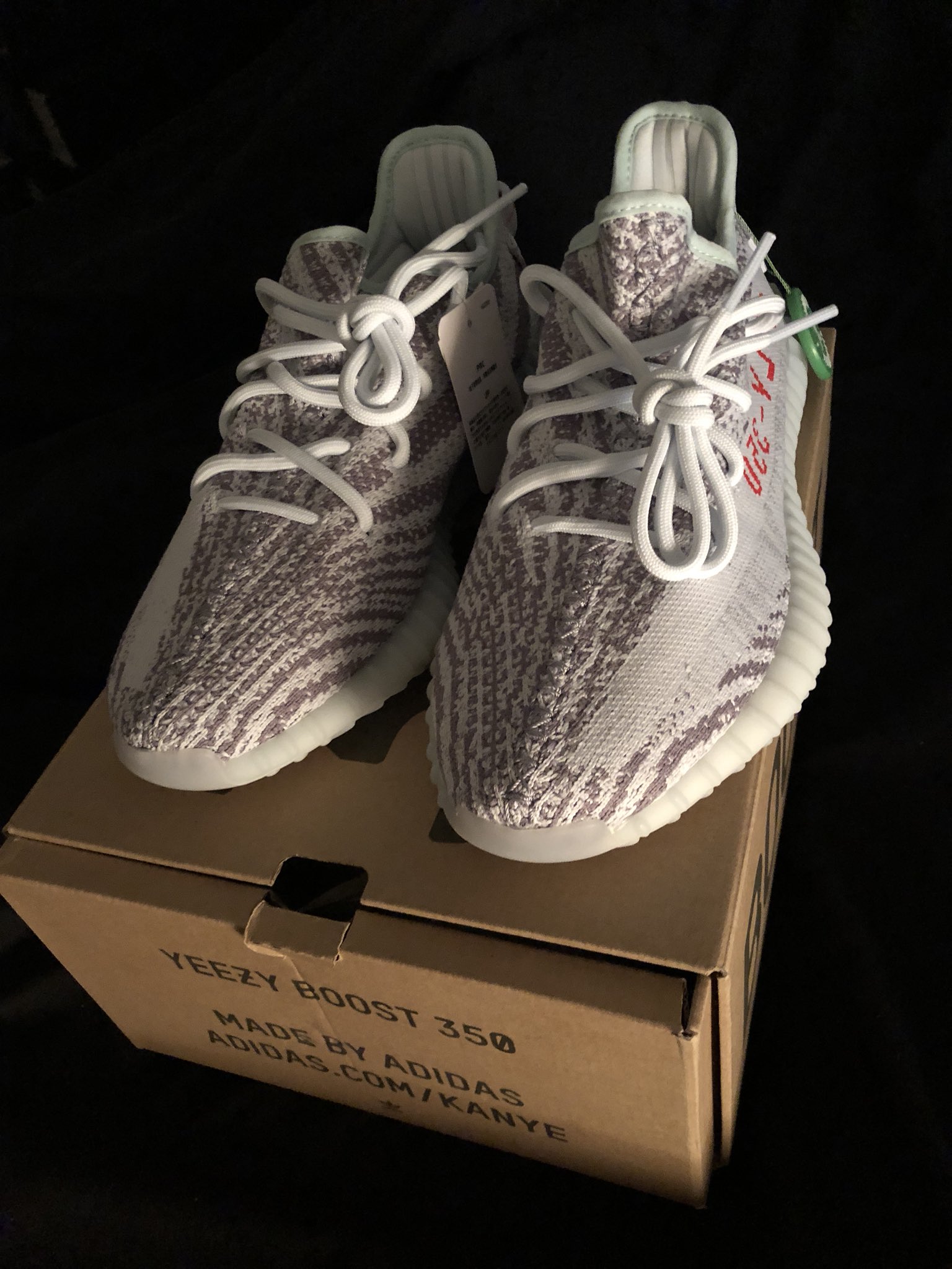 Modsigelse lov fejl Michael on Twitter: "DS Yeezy Boost 350 V2 Blue Tint Size 8 StockX  Authentic Tag Still Attached $360 shipped. PayPal Only.  https://t.co/p081PSvrJX" / X