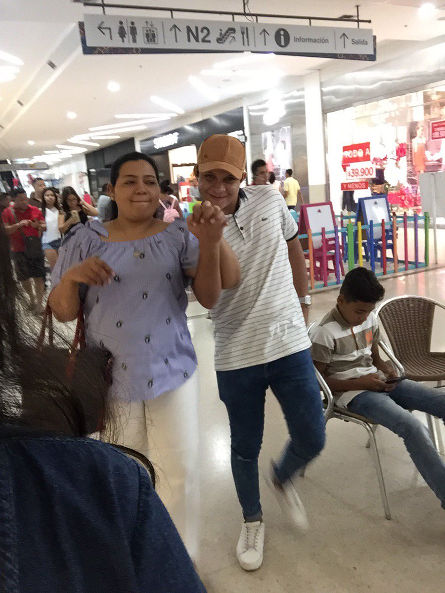 gisellamindiola's tweet photo. Los celos de este pelao son una vaina seria.. #mipapiyyo ♥️ https://t.co/J96dJxugLo