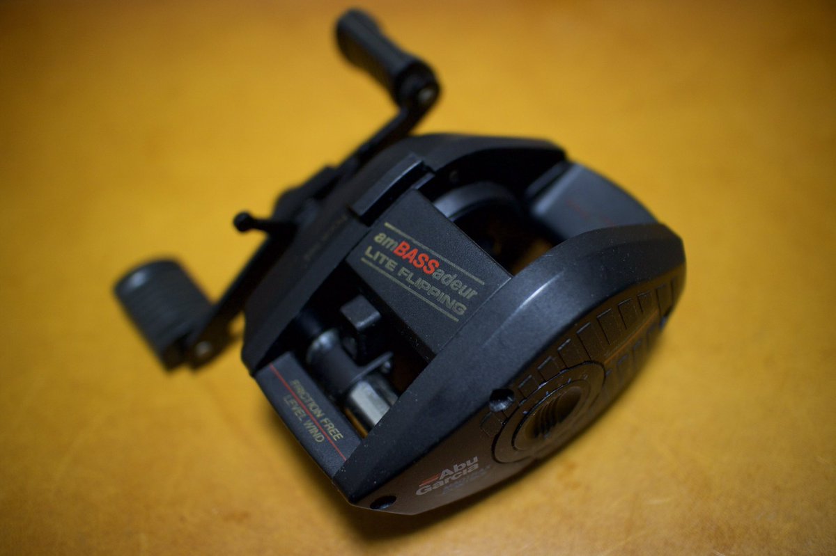 bait_casting's tweet photo. Abu LITEシリーズ、ミノー系など比較的抵抗の少ないルアー用としてなら宜しいのですが。リールフットだけでもカッチリさせれば多少は変わるかな？
#abugarcia #LITE #LITEPLUS https://t.co/RWgjDHAjge