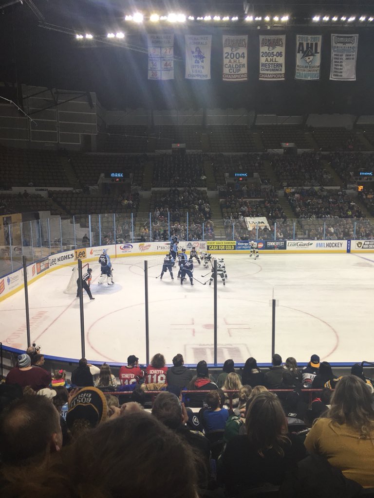 morganbreunig's tweet photo. #tweetyourseat @mkeadmirals @Chilis Section 211 Row 8 Seat 7 https://t.co/IXYxQ5eNiF