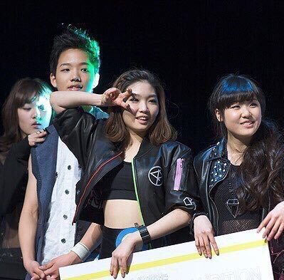 Is this pre-debut Youngmin and Chungha standing next to each other? -  Random - OneHallyu