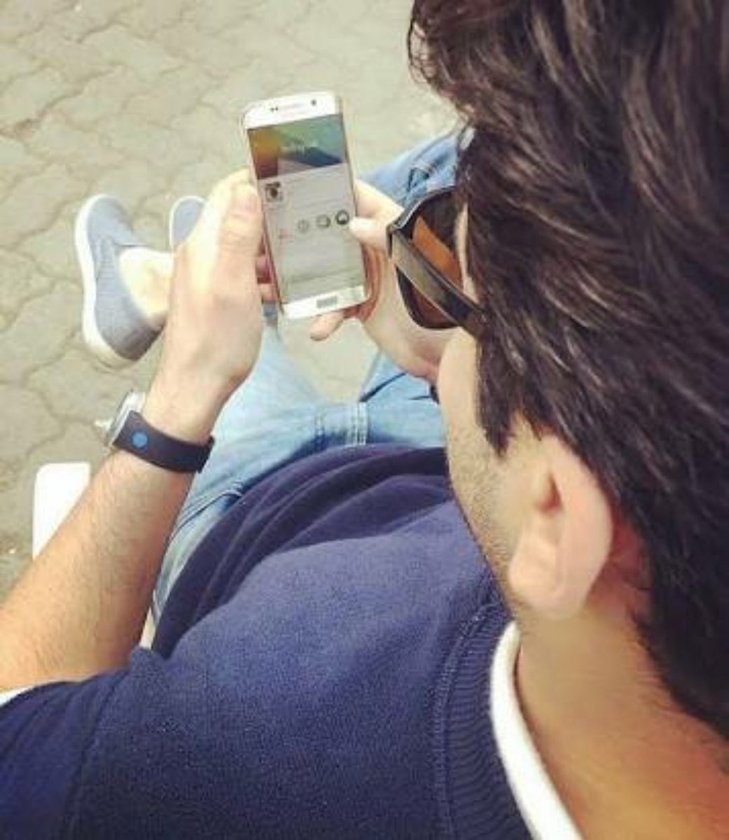 TheFawadFC's tweet photo. So guys, let's do something! Imagine Fawad was active on Twitter and you could leave him one message! What would it be?❤️ https://t.co/6WFXSuXwu7