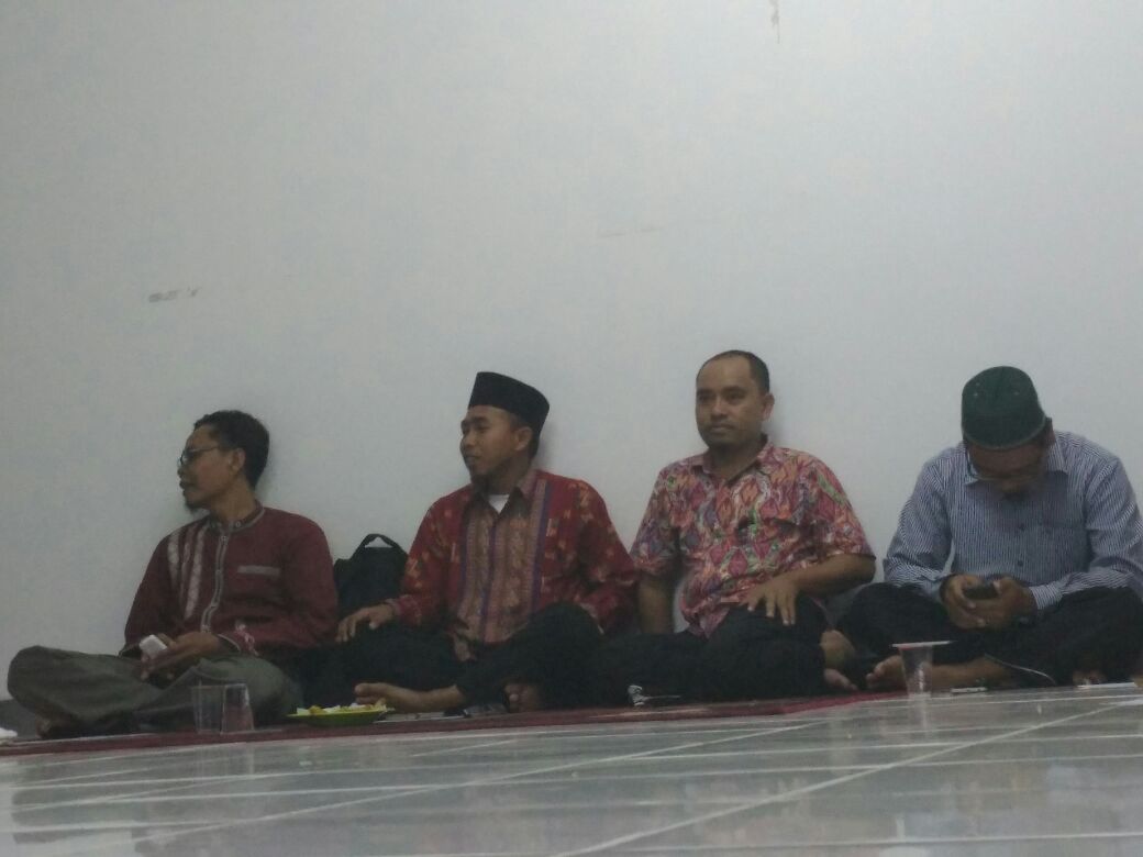 OPQ2_2018's tweet photo. بِسْمِ اللَّهِ الرَّحْمَٰنِ الرَّحِيم
Alhamdulillah, sedang berlangsung syuro' koordinasi dr setiap divisi berkaitan dgn launching #OPQ2 yg insyaAllah akn diselenggarakan pd januari ini. Doakan ya, semoga lancar dan dimudahkan oleh Allah SWT 😊 https://t.co/WsqldgWu1C