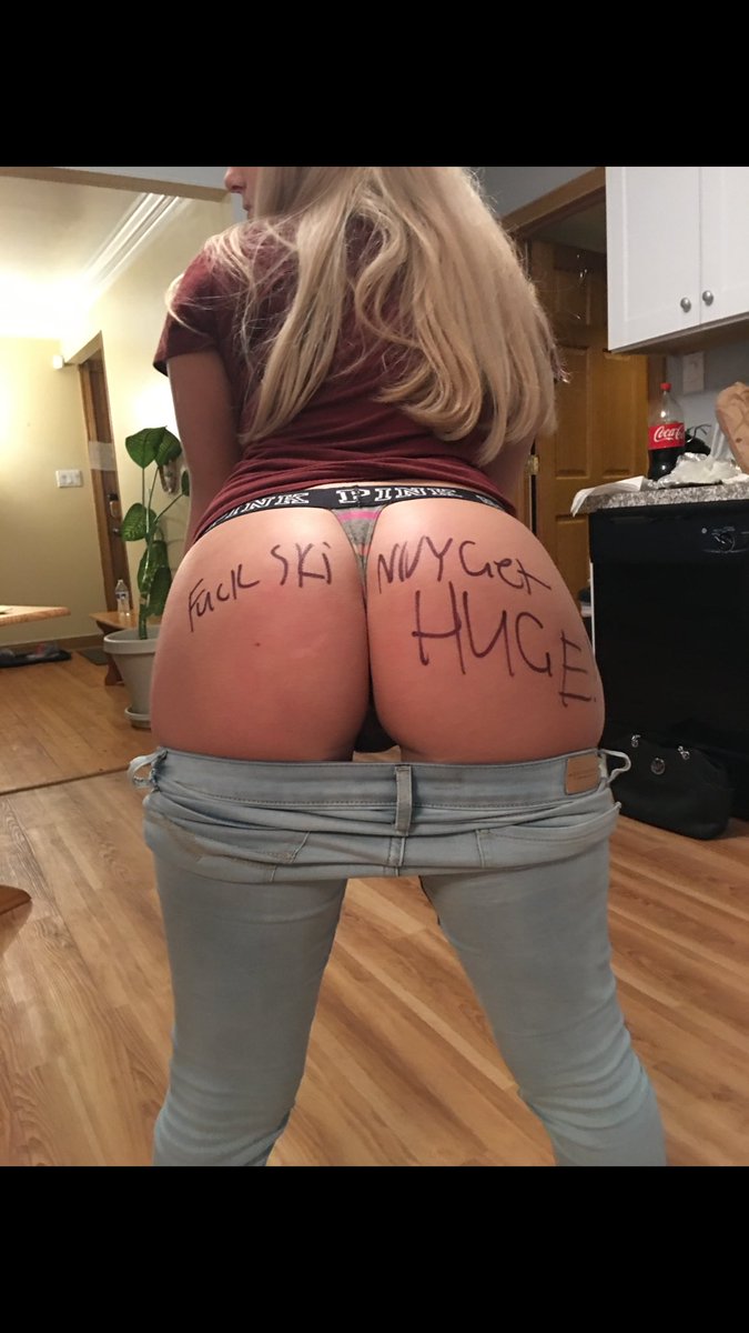 SnapNudes22144's tweet photo. Fuck skinny get huge https://t.co/RJFvWtPdJp