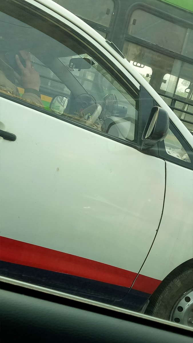 theprashantg's tweet photo. Well, #Law is only for ordinary citizens. :)
Correct me if m wrong #Delhi??
#police #Dtp #talkndrive #Phonewhiledriving #Offence https://t.co/wFBtY4o0fE