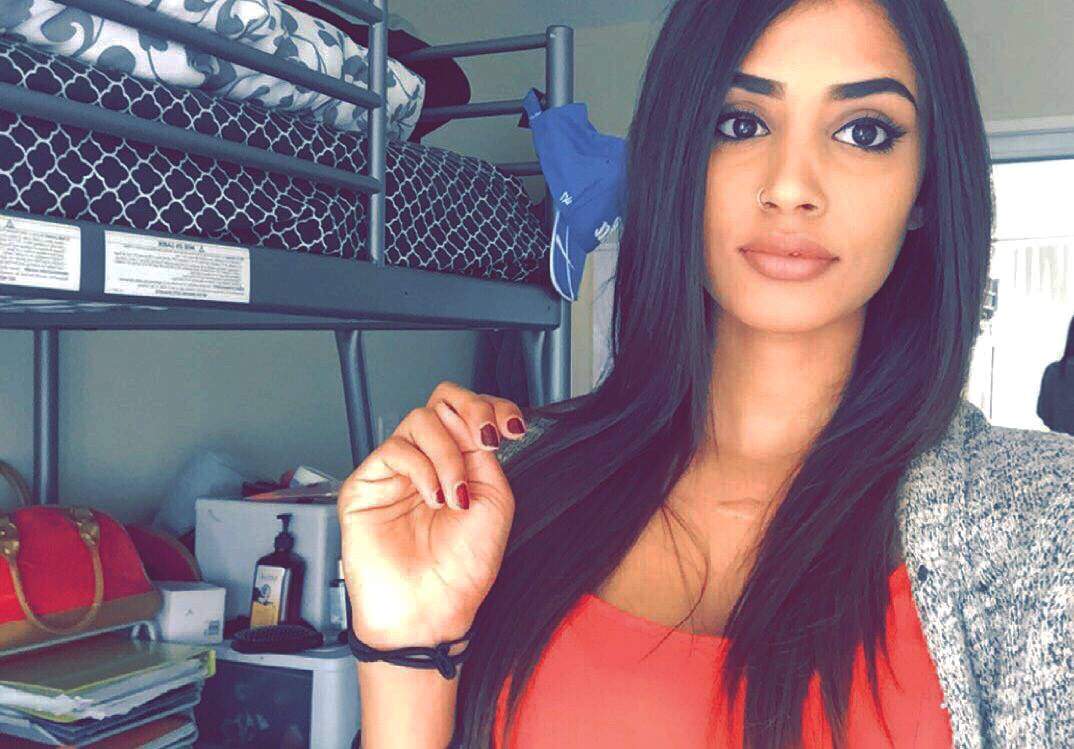 SmithaKumar9's tweet photo. “You know you're in love when you can't fall asleep because reality is finally better than your dreams.” 
― Dr. Seuss https://t.co/52m05uthJQ