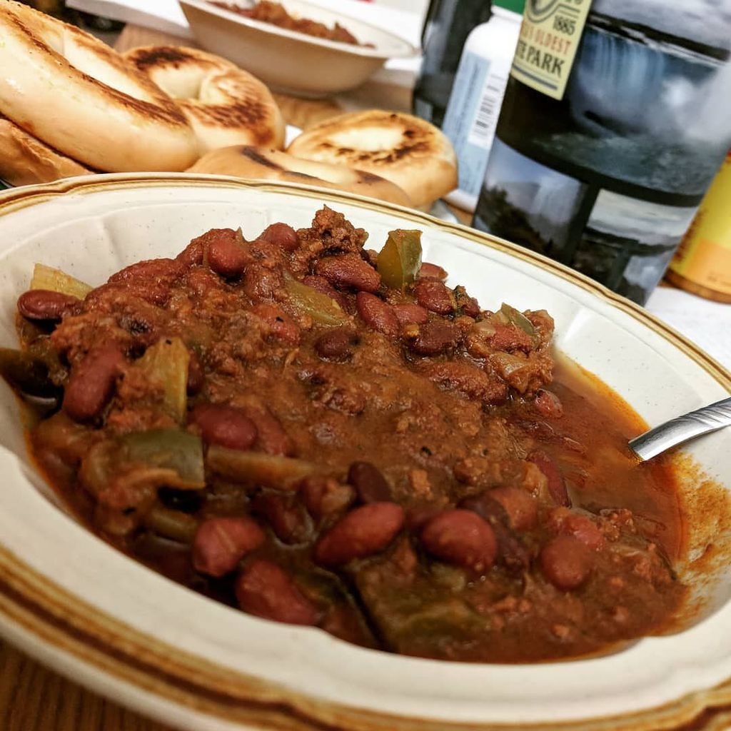 CBVJN's tweet image. My first real attempt at a classic American southern recipe.. Chili! #CookingExperiments