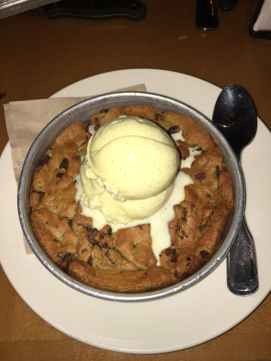 It’s pizookie time! 🍪🍦
