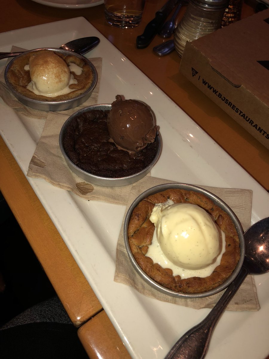 It’s pizookie time! 🍪🍦