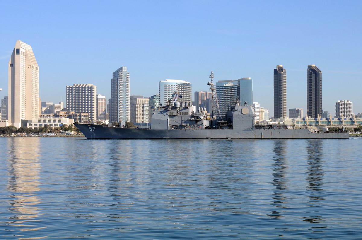USN_Submariner's tweet photo. Godspeed Shipmates โ๏ธ๐บ๐ธ CSG-1 departed today; 3rd Fleets 2nd WESTPAC since WWII.
โ๏ธ USS Carl Vinson (CVN-70)
โ๏ธ Carrier Air Wing Two (CVW-2)
โ๏ธ USS Lake Champlain (CG-57)
โ๏ธ USS Michael Murphy (DDG-112)
โ๏ธ USS Wayne E. Meyer (DDG-108)
#USNavy #CSG1 #3rdFLT https://t.co/XamnLWsb48