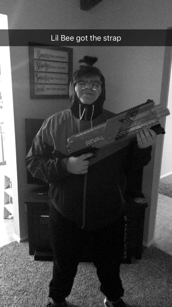 DatLilBee's tweet image. i would just like to say that i still got the strap