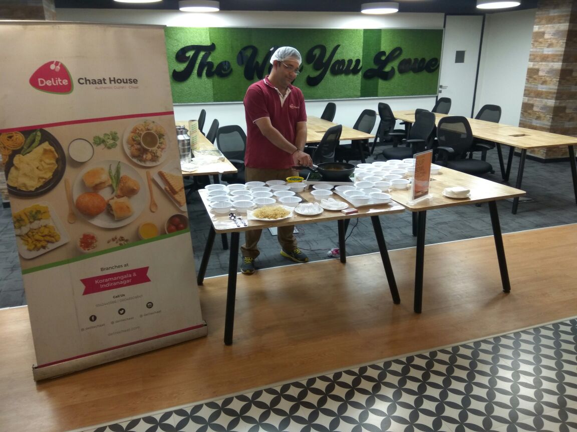 DeliteChaat's tweet photo. @DeliteChaat At @OneCoWork #party #livecounter #fridayevent #Event https://t.co/xauxiCwSxP