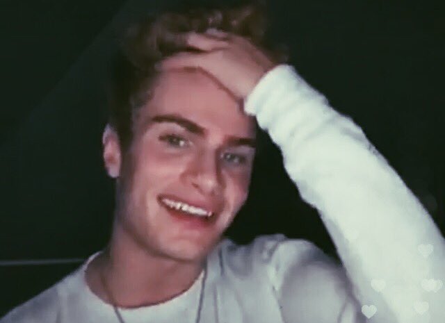 zosommers's tweet photo. The actual cutest man https://t.co/kBU9E6kD64