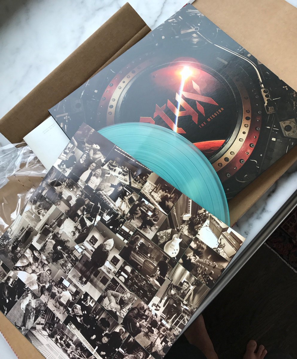 HiResAudio's tweet image. Our list of the Top 31 Songs of 2017 . . . the perfect complement to our recent Top 31 Albums of 2017 list, in fact @HiResAudio bit.ly/HRACTop31Songs…