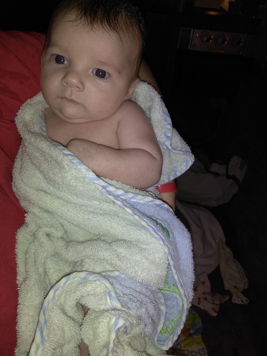 MissJennMarie95's tweet photo. Son. Your perfect. ☀ https://t.co/b8E8jpRXsn